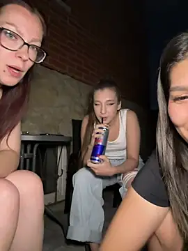 RussianGirls_ Chat XXX in diretta
