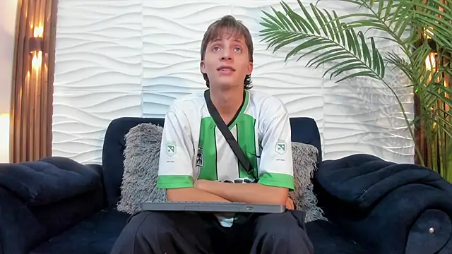 Pavo_tv Chat XXX in diretta