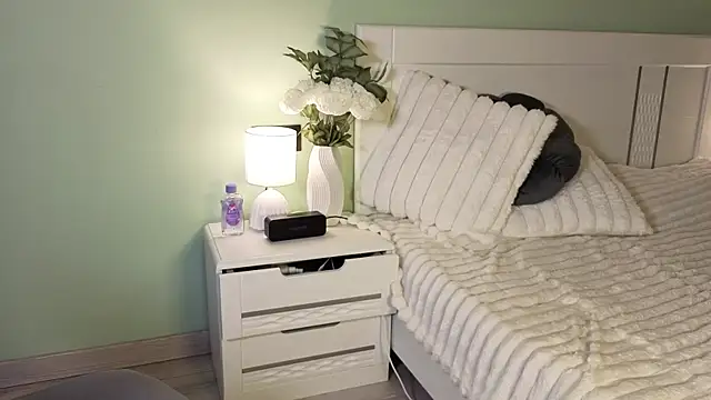 XXX chat uživo modela DianaaLight
