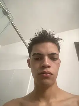 Pokazy przed kamerką – Latinos_2001
