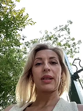 VikaBunny1's Live XXX Chat