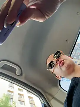 Chat +18 de KristiRich ao vivo