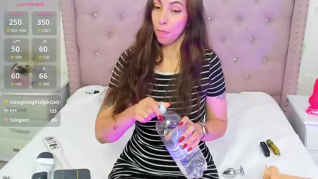 HollyBloom_ Chat XXX live