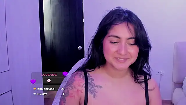 Chat +18 de ViolettaKai ao vivo