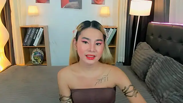 Naughty_Jessie Pertunjukan Webcam