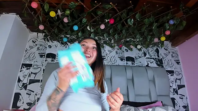 Živý XXX chat LucyRosse