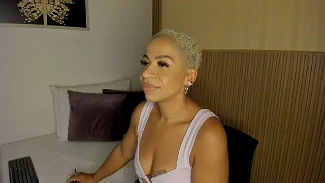 summer_night_'s Live XXX Chat