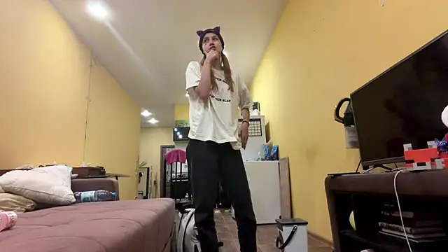 Chat +18 de LinZavr ao vivo