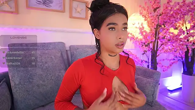 MeganLowell élő XXX-chatje