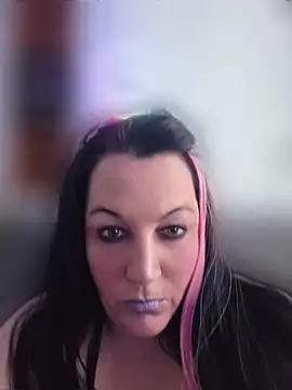 Czat XXX na żywo – Queenemerald