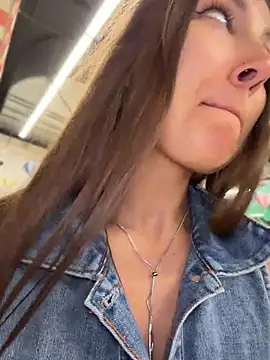 Chat +18 de ICrazyOneIRL ao vivo