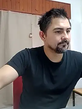 Bradd_32 라이브 XXX 채팅
