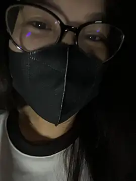 ZzyzyZ-009 Show Webcam