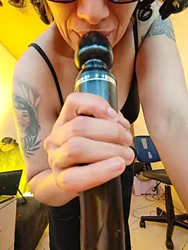 MARILYNKOVANOVAn Live XXX chat