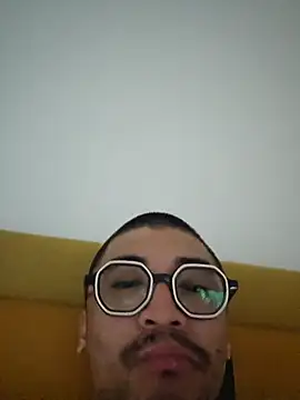 عرض كام Lokomo32