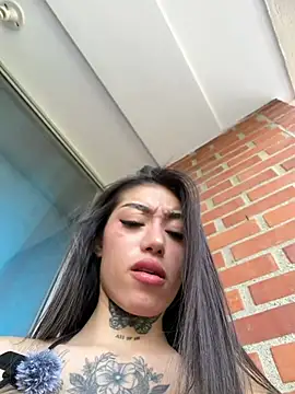 Chat +18 de Ellelie_77 ao vivo