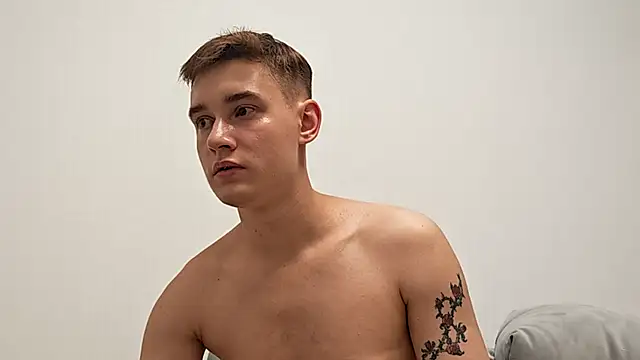 James_ice_ লাইভ XXX চ্যাট