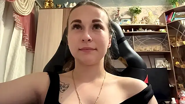 TaIliedGuest live XXX chat