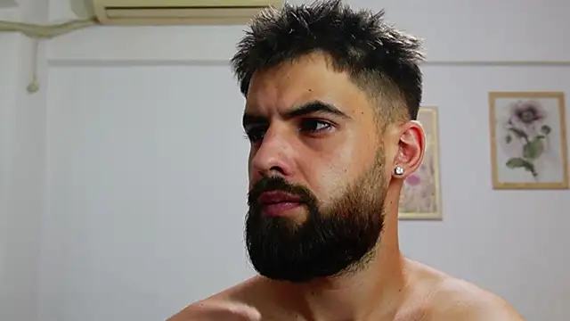 HairyRobxxx élő XXX-chatje