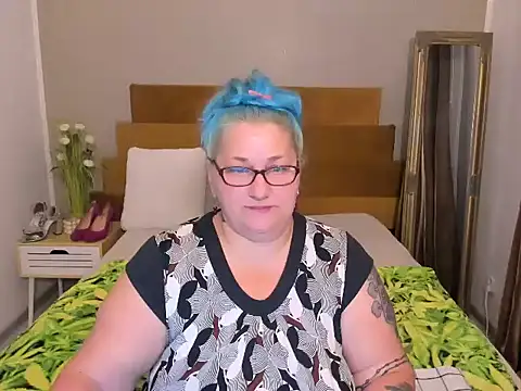 Sugarmommy_69X: онлайн-секс-чат