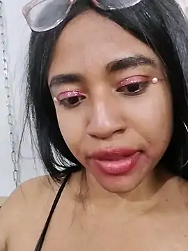Sharonhunter Adlı Modelin Canlı XXX Sohbeti