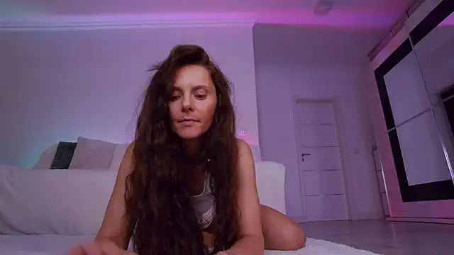 LilyRoselyn Adlı Modelin Canlı XXX Sohbeti