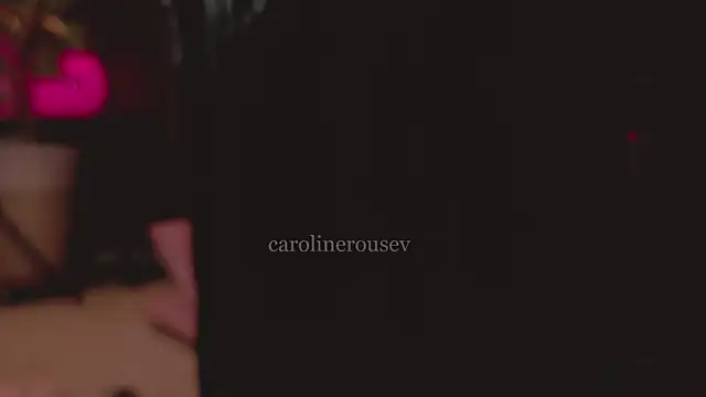 carolinerousev's Live XXX Chat