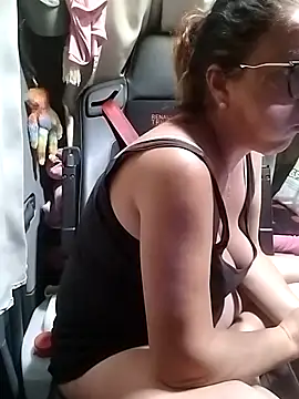 Milfa_nimfomana Adlı Modelin Canlı XXX Sohbeti