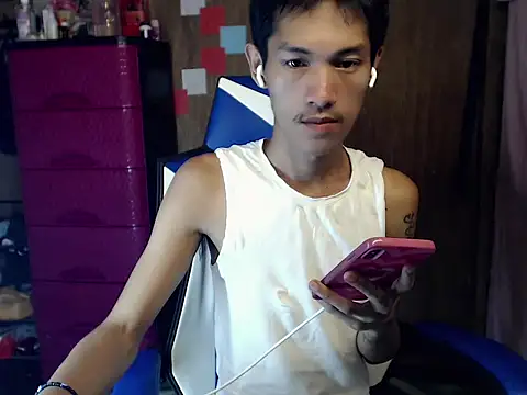 riks_tyler 现场XXX聊天