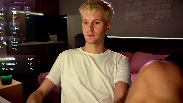 XXX chat uživo modela Leonnextdoor