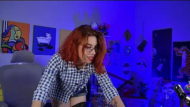 צ'אט XXX בשידור חי של SeraphineDuskryn