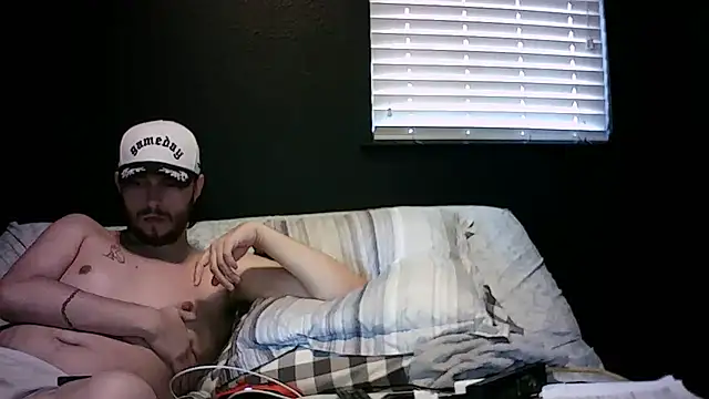 Mikecloudyhawk's Webcam Show