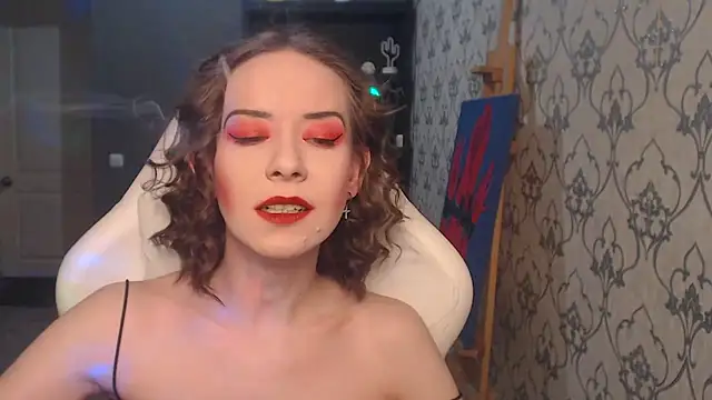 FascinatingEyess' Live XXX Chat