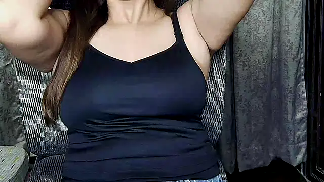 Nyra-Goddess' Live XXX Chat