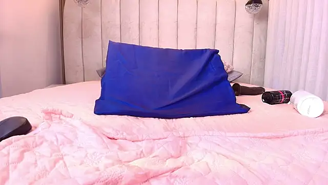 kata_hazel – Naživo XXX chat
