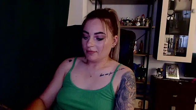 Rania_Stitchn Live XXX chat