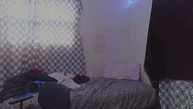 צ'אט XXX בשידור חי של benzooo3