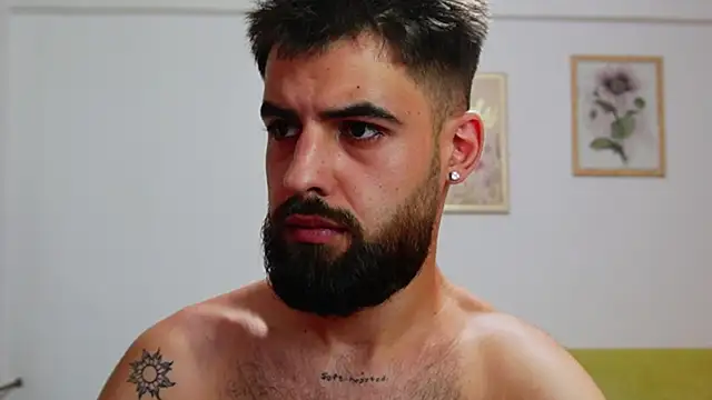 دردشة HairyRobxxx الجنسية المباشرة