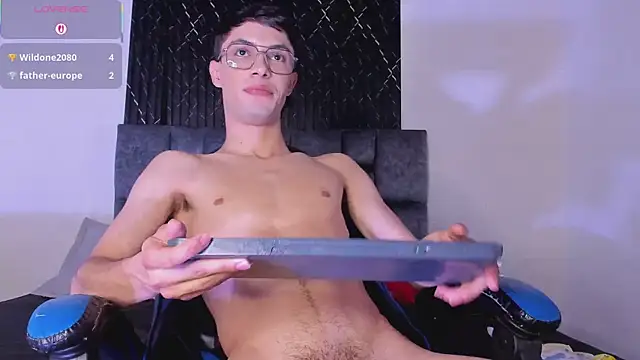 Alexxus_Smith: онлайн-секс-чат