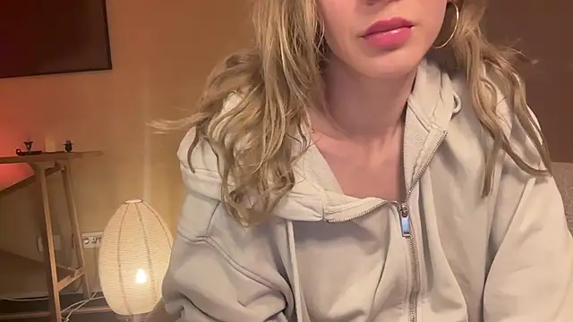 rubyxen Adlı Modelin Canlı XXX Sohbeti
