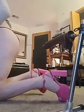Show Webcam de sissytrapdolly24