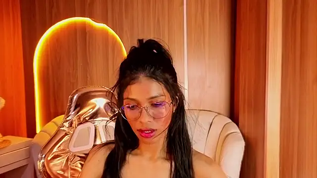 Alina_b_ live XXX chat