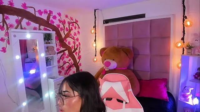 Živý XXX chat Kysha_Lipss