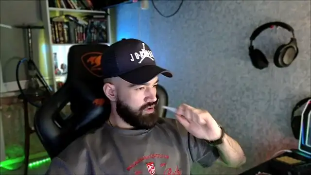 _Serious_Man Live XXX Chat