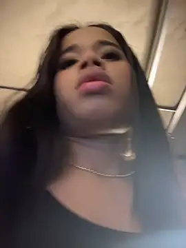 EmmaExoticaXXX's Live XXX Chat