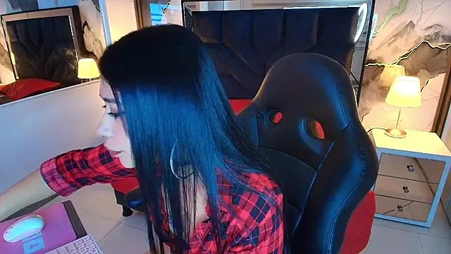 SusanVilla live XXX chat