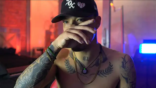 Онлайн чат XXX AlphaMasterXxx