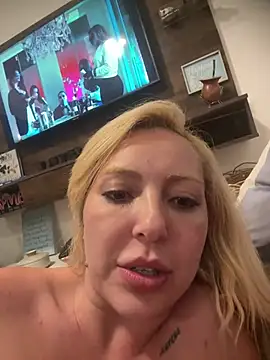 Chat +18 de Juuhschmitt ao vivo