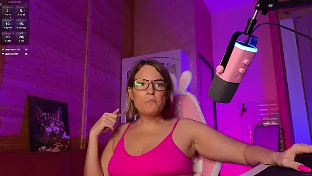 Chat +18 de Lady_Shine ao vivo