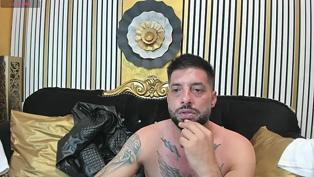 Chat +18 de TommyDum ao vivo